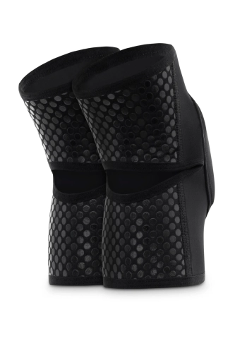 Grippy knee pads – Sleek Black (1)
